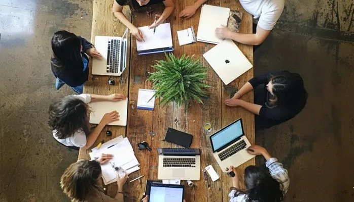 Les chevauchements d’horaires n’excluent pas la reconnaissance du travail en équipes successives alternantes ! Les chevauchements d’horaires n’excluent pas la reconnaissance du travail en équipes successives alternantes !